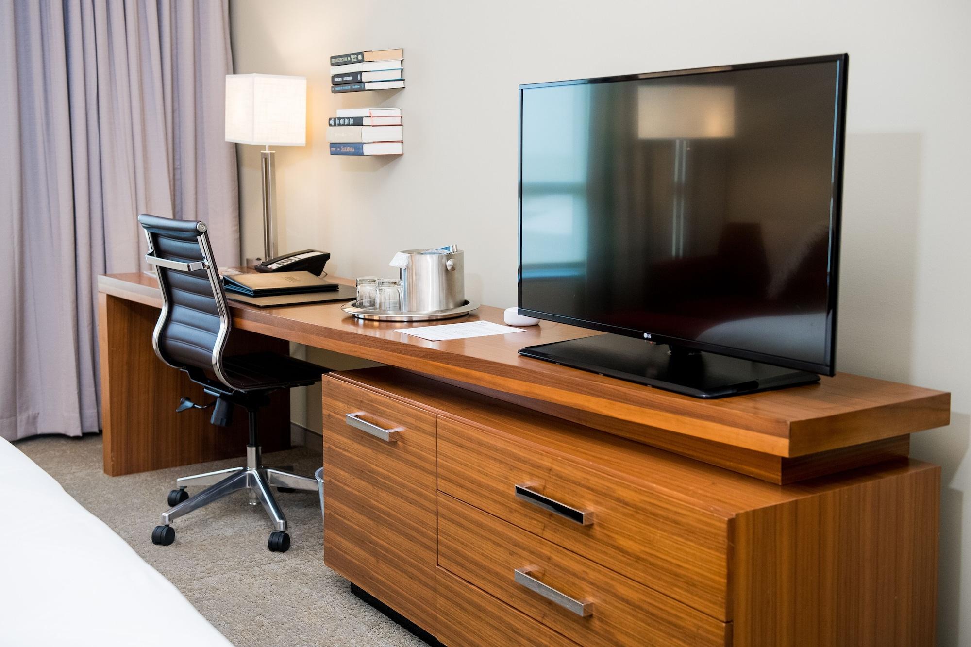 ไอโฮเทล แอนด์ คอนเฟอเรนซ์เซ็นเตอร์ แชมเพน Hotel แชมเปญ ภายนอก รูปภาพ