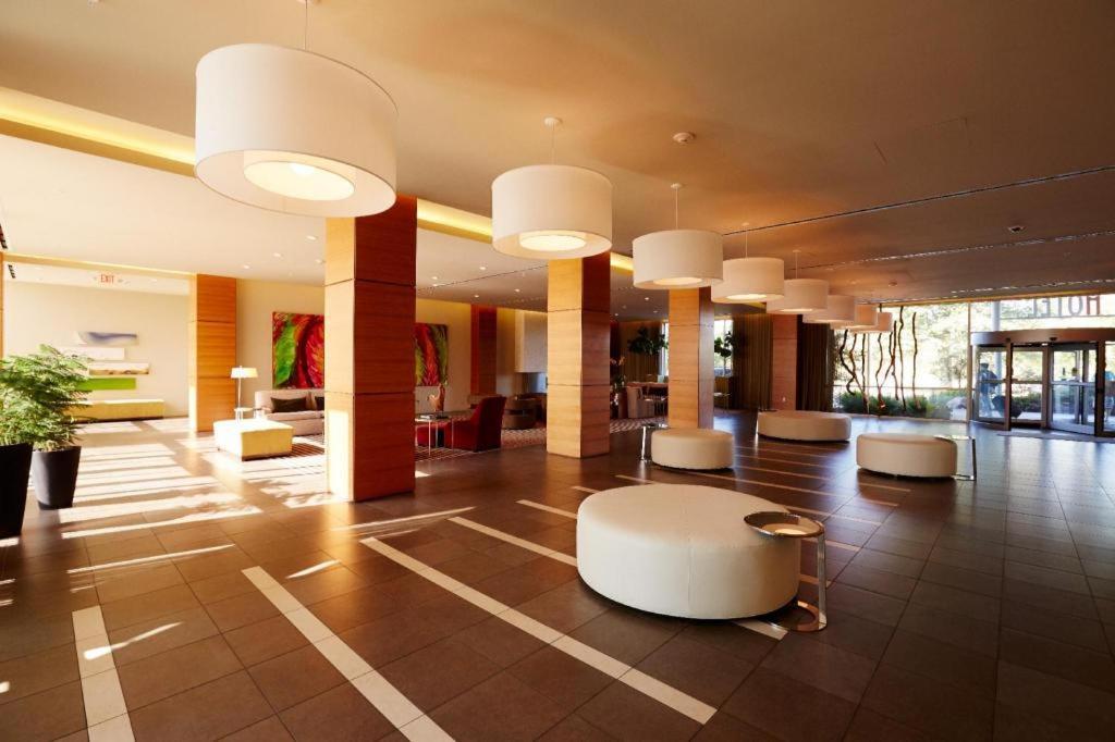 ไอโฮเทล แอนด์ คอนเฟอเรนซ์เซ็นเตอร์ แชมเพน Hotel แชมเปญ ภายนอก รูปภาพ