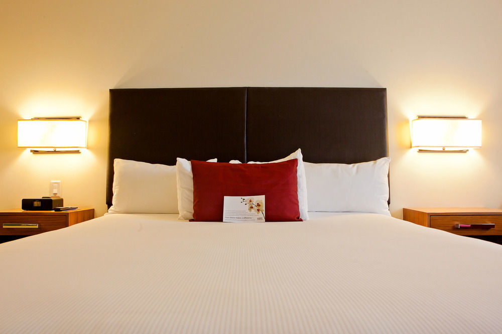 ไอโฮเทล แอนด์ คอนเฟอเรนซ์เซ็นเตอร์ แชมเพน Hotel แชมเปญ ภายนอก รูปภาพ